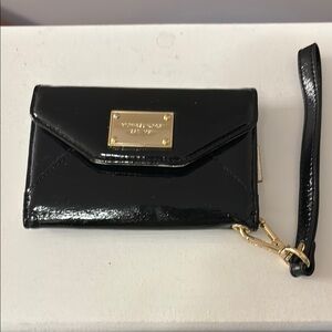 Michael Kors I Phone 4. Black Patent Leather wallet clutch case.